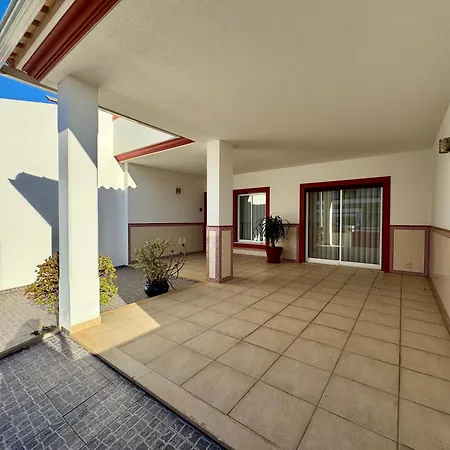 Semesterbostad Serenity *