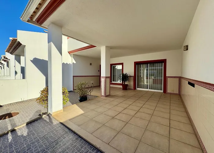 Semesterbostad Serenity *